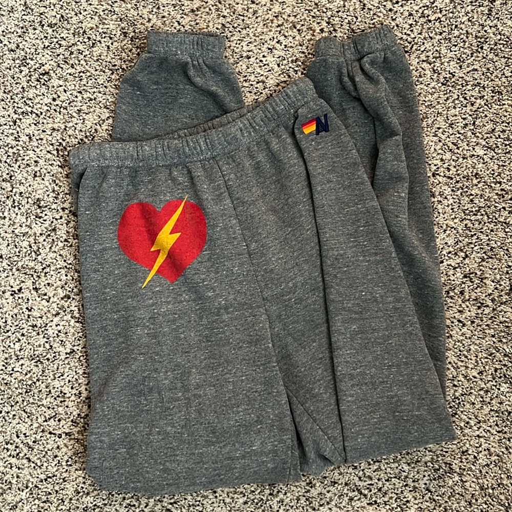 AV National Heart Bolt sweatpants M
